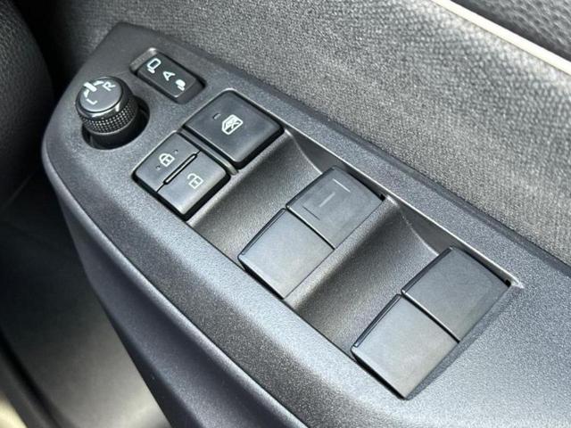 ヤリス ハイブリッドX ディスプレイオーディオ+ナビ/トヨタセーフティセンス/車線逸脱防止支援システム/ドライブレコーダー 社外/USBジャック/Bluetooth接続/ETC/EBD付ABS/横滑り防止装置 バックカメラ(28枚目)