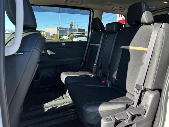 セレナ eパワーハイウェイスターV 純正エアロ/保証書/純正 12.3インチ メモリーナビ/フリップダウンモニター 純正 11インチ/エマージェンシーブレーキ/両側電動スライドドア/シートヒーター 前席/アラウンドビューモニター ETC(8枚目)