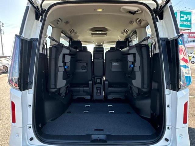 セレナ eパワーハイウェイスターV 純正エアロ/保証書/純正 12.3インチ メモリーナビ/フリップダウンモニター 純正 11インチ/エマージェンシーブレーキ/両側電動スライドドア/シートヒーター 前席/アラウンドビューモニター ETC(21枚目)