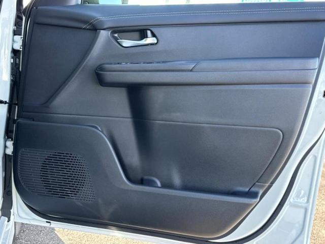 セレナ eパワーハイウェイスターV 純正エアロ/保証書/純正 12.3インチ メモリーナビ/フリップダウンモニター 純正 11インチ/エマージェンシーブレーキ/両側電動スライドドア/シートヒーター 前席/アラウンドビューモニター ETC(22枚目)