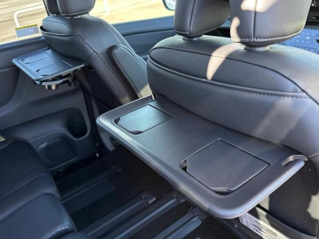 セレナ eパワーハイウェイスターV 純正エアロ/保証書/純正 12.3インチ メモリーナビ/フリップダウンモニター 純正 11インチ/エマージェンシーブレーキ/両側電動スライドドア/シートヒーター 前席/アラウンドビューモニター ETC(45枚目)