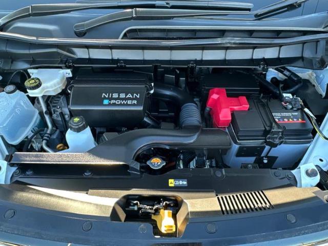 セレナ eパワーハイウェイスターV 純正エアロ/保証書/純正 12.3インチ メモリーナビ/フリップダウンモニター 純正 11インチ/エマージェンシーブレーキ/両側電動スライドドア/シートヒーター 前席/アラウンドビューモニター ETC(54枚目)