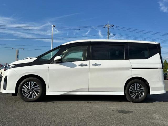 セレナ eパワーハイウェイスターV 純正 12.3インチ メモリーナビ/フリップダウンモニター 純正 11インチ/インテリジェントルームミラー/エマージェンシーブレーキ/両側電動スライドドア/アラウンドビューモニター 全周囲カメラ(2枚目)