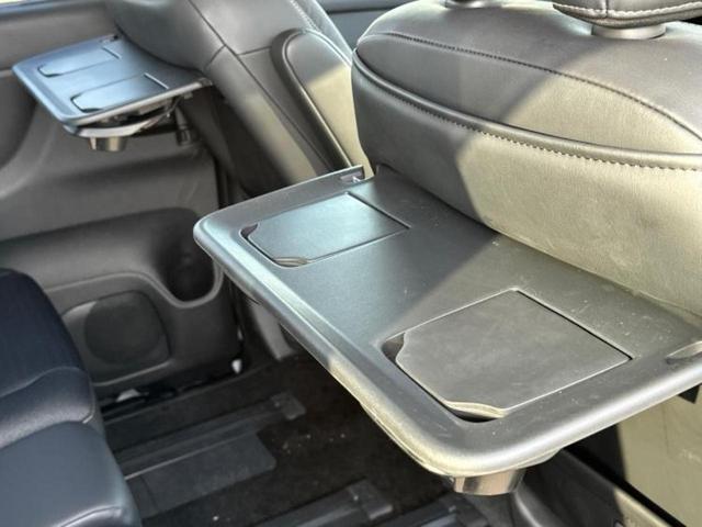 セレナ eパワーハイウェイスターV 純正 12.3インチ メモリーナビ/フリップダウンモニター 純正 11インチ/インテリジェントルームミラー/エマージェンシーブレーキ/両側電動スライドドア/アラウンドビューモニター 全周囲カメラ(46枚目)