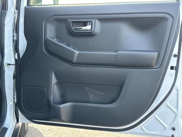 タフト Gダーククロムベンチャー 新品タイヤ/ガラスルーフ/保証書/純正 メモリーナビ/スマートアシスト(トヨタ・ダイハツ)/シートヒーター/パノラマモニター/車線逸脱防止支援システム/ヘッドランプ LED 衝突被害軽減システム(20枚目)