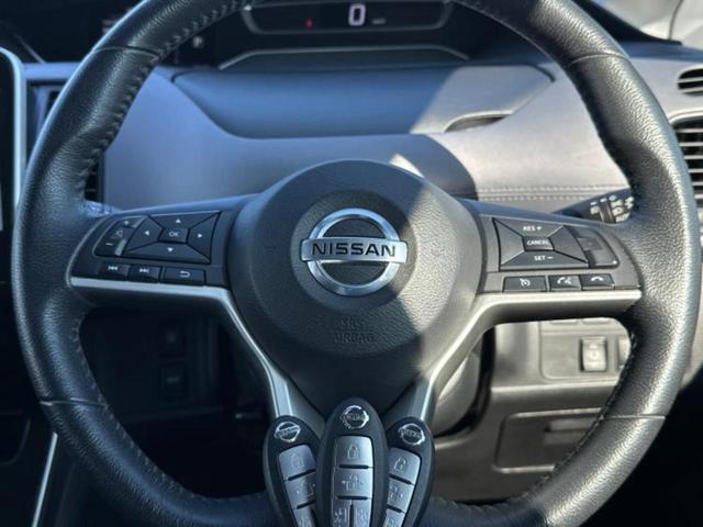 セレナ ハイウェイスターＶ　新品タイヤ／保証書／純正　ＳＤナビ／エマージェンシーブレーキ／両側電動スライドドア／車線逸脱防止支援システム／ドライブレコーダー　純正／ヘッドランプ　ＬＥＤ／ＵＳＢジャック／Ｂｌｕｅｔｏｏｔｈ接続（15枚目）