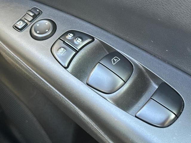 セレナ ハイウェイスターＶ　新品タイヤ／保証書／純正　ＳＤナビ／エマージェンシーブレーキ／両側電動スライドドア／車線逸脱防止支援システム／ドライブレコーダー　純正／ヘッドランプ　ＬＥＤ／ＵＳＢジャック／Ｂｌｕｅｔｏｏｔｈ接続（31枚目）