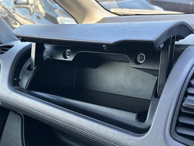 セレナ ハイウェイスターＶ　新品タイヤ／保証書／純正　ＳＤナビ／エマージェンシーブレーキ／両側電動スライドドア／車線逸脱防止支援システム／ドライブレコーダー　純正／ヘッドランプ　ＬＥＤ／ＵＳＢジャック／Ｂｌｕｅｔｏｏｔｈ接続（34枚目）