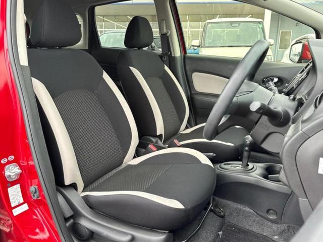 ノート Ｘ　新品タイヤ／保証書／純正　ＳＤナビ／エマージェンシーブレーキ／車線逸脱防止支援システム／Ｂｌｕｅｔｏｏｔｈ接続／ＥＴＣ／ＥＢＤ付ＡＢＳ／アイドリングストップ／フルセグＴＶ／エアバッグ　運転席（4枚目）