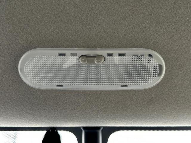 ノート Ｘ　新品タイヤ／保証書／純正　ＳＤナビ／エマージェンシーブレーキ／車線逸脱防止支援システム／Ｂｌｕｅｔｏｏｔｈ接続／ＥＴＣ／ＥＢＤ付ＡＢＳ／アイドリングストップ／フルセグＴＶ／エアバッグ　運転席（33枚目）