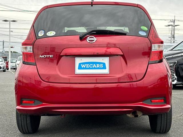 ノート Ｘ　新品タイヤ／保証書／純正　ＳＤナビ／エマージェンシーブレーキ／車線逸脱防止支援システム／Ｂｌｕｅｔｏｏｔｈ接続／ＥＴＣ／ＥＢＤ付ＡＢＳ／アイドリングストップ／フルセグＴＶ／エアバッグ　運転席（43枚目）