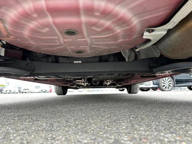 ノート Ｘ　新品タイヤ／保証書／純正　ＳＤナビ／エマージェンシーブレーキ／車線逸脱防止支援システム／Ｂｌｕｅｔｏｏｔｈ接続／ＥＴＣ／ＥＢＤ付ＡＢＳ／アイドリングストップ／フルセグＴＶ／エアバッグ　運転席（44枚目）