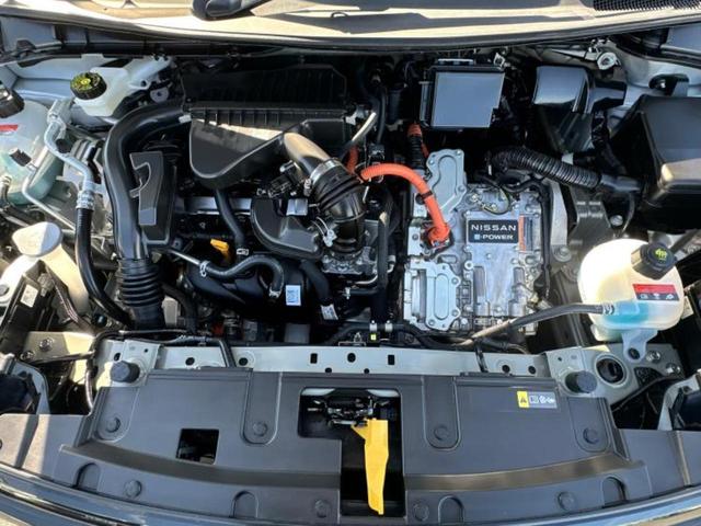 ノート Ｘ　保証書／純正　９インチ　メモリーナビ／インテリジェントルームミラー／エマージェンシーブレーキ／アラウンドビューモニター／車線逸脱防止支援システム／プロパイロット　衝突被害軽減システム　全周囲カメラ（48枚目）