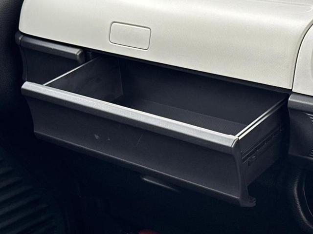 スペーシア ハイブリッドG 保証書/デュアルカメラブレーキサポート(スズキ)/アイドリングストップ/禁煙車/エアバッグ 運転席/エアバッグ 助手席/パワーウインドウ/エンジンスタートボタン/キーレススタートシステム 盗難防止装置(28枚目)