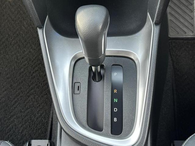 ヤリスクロス ハイブリッドZ 保証書/ディスプレイオーディオ+ナビ8インチ/トヨタセーフティセンス/シートヒーター 前席/パノラミックビューモニター/車線逸脱防止支援システム/シート ハーフレザー 衝突被害軽減システム 電動シート(17枚目)