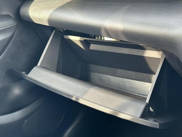 ヤリスクロス ハイブリッドZ 保証書/ディスプレイオーディオ+ナビ8インチ/トヨタセーフティセンス/シートヒーター 前席/パノラミックビューモニター/車線逸脱防止支援システム/シート ハーフレザー 衝突被害軽減システム 電動シート(30枚目)