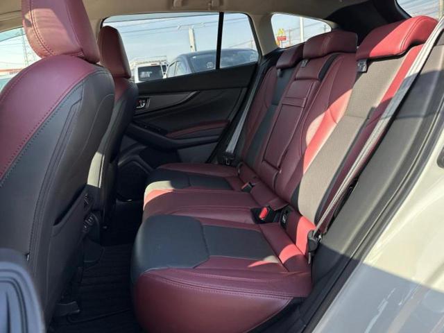 レヴォーグ ４ＷＤ　ＳＴＩスポーツＥＸ　保証書／純正　１１．６インチ　メモリーナビ／アイサイト／シートヒーター　前席／車線逸脱防止支援システム／シート　フルレザー／電動バックドア／ドライブレコーダー　純正／ヘッドランプ　ＬＥＤ　革シート（7枚目）