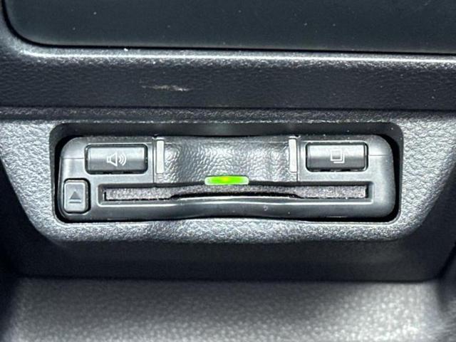 レヴォーグ ４ＷＤ　ＳＴＩスポーツＥＸ　保証書／純正　１１．６インチ　メモリーナビ／アイサイト／シートヒーター　前席／車線逸脱防止支援システム／シート　フルレザー／電動バックドア／ドライブレコーダー　純正／ヘッドランプ　ＬＥＤ　革シート（18枚目）