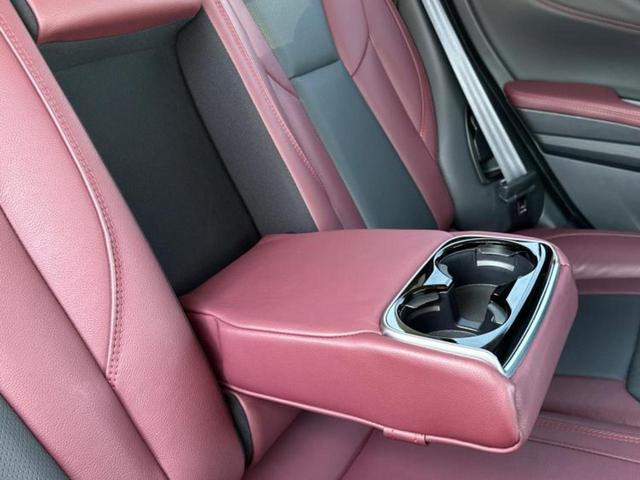 レヴォーグ ４ＷＤ　ＳＴＩスポーツＥＸ　保証書／純正　１１．６インチ　メモリーナビ／アイサイト／シートヒーター　前席／車線逸脱防止支援システム／シート　フルレザー／電動バックドア／ドライブレコーダー　純正／ヘッドランプ　ＬＥＤ　革シート（41枚目）