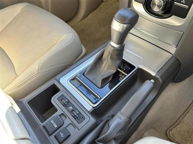 ランドクルーザープラド 4WD TZ-G 新品タイヤ/サンルーフ/保証書/純正 SDナビ/シートヒーター/シート フルレザー/ヘッドランプ LED/ETC/EBD付ABS/横滑り防止装置/フルセグTV/エアバッグ 運転席 革シート 電動シート(16枚目)