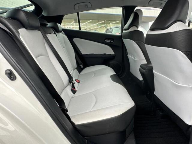 プリウス Aプレミアム 新品タイヤ/保証書/純正 9インチ SDナビ/衝突安全装置/シートヒーター/車線逸脱防止支援システム/シート 合皮/パーキングアシスト バックガイド/パーキングアシスト 自動操舵 衝突被害軽減システム(5枚目)