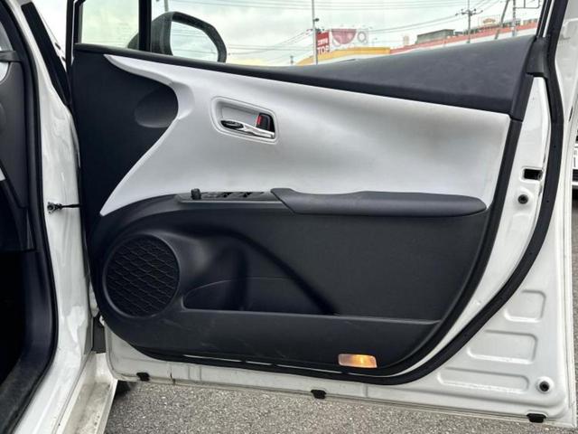 プリウス Aプレミアム 新品タイヤ/保証書/純正 9インチ SDナビ/衝突安全装置/シートヒーター/車線逸脱防止支援システム/シート 合皮/パーキングアシスト バックガイド/パーキングアシスト 自動操舵 衝突被害軽減システム(19枚目)