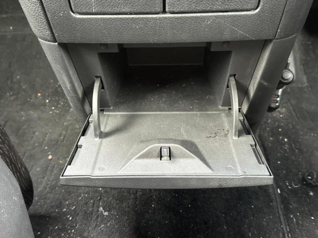 エルグランド ハイウェイスターS 純正 9インチ SDナビ/フリップダウンモニター/両側電動スライドドア/シート ハーフレザー/ドライブレコーダー 社外/ヘッドランプ HID/Bluetooth接続/ETC/EBD付ABS 禁煙車(33枚目)