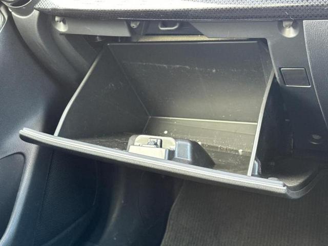 デミオ 15S 新品タイヤ/純正 SDナビ/衝突安全装置/車線逸脱防止支援システム/パーキングアシスト バックガイド/ドライブレコーダー 前後/Bluetooth接続/ETC/EBD付ABS/横滑り防止装置 ドラレコ(31枚目)