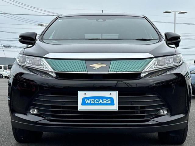 ハリアーハイブリッド ４ＷＤプレミアム　新品タイヤ／保証書／社外　９インチ　ＳＤナビ／フリップダウンモニター　社外　９インチ／トヨタセーフティセンス／車線逸脱防止支援システム／シート　ハーフレザー　衝突被害軽減システム　バックカメラ　４ＷＤ（43枚目）