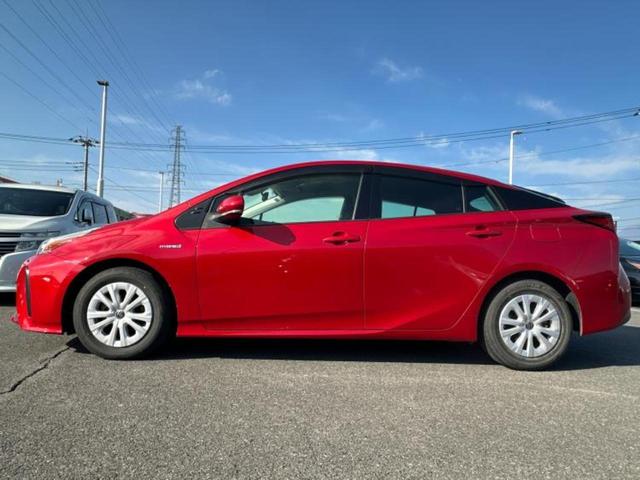 プリウス S 新品タイヤ/保証書/純正 SDナビ/トヨタセーフティセンス/車線逸脱防止支援システム/ドライブレコーダー 純正/ヘッドランプ LED/Bluetooth接続/ETC/EBD付ABS/横滑り防止装置(2枚目)