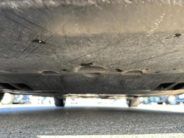 プリウス S 新品タイヤ/保証書/純正 SDナビ/トヨタセーフティセンス/車線逸脱防止支援システム/ドライブレコーダー 純正/ヘッドランプ LED/Bluetooth接続/ETC/EBD付ABS/横滑り防止装置(46枚目)