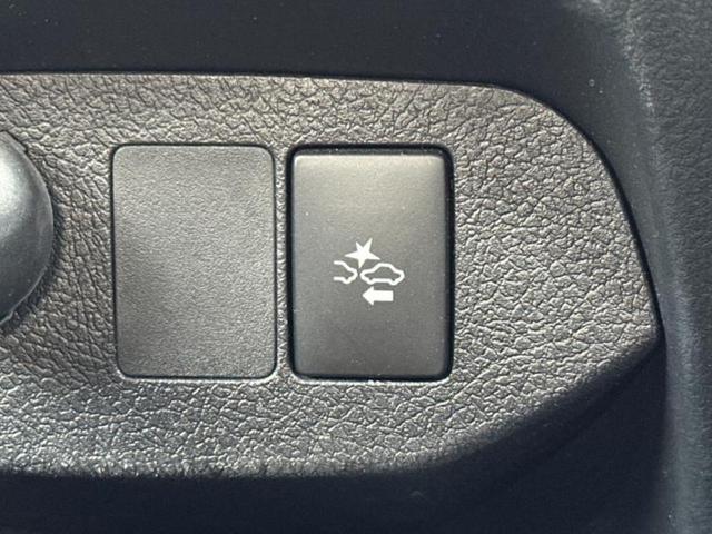 国産車から輸入車まで多様なお客様のニーズのお応えできるように、全国規模で豊富な在庫展開！車のことならＷＥＣＡＲＳへ！