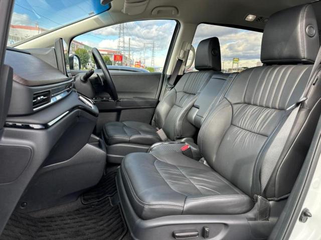 ＷＥＣＡＲＳでは各商談席に大型モニターをご用意しております！見やすい大画面でゆったりと全国の在庫をご覧いただけます！是非ご来店お待ちしております！