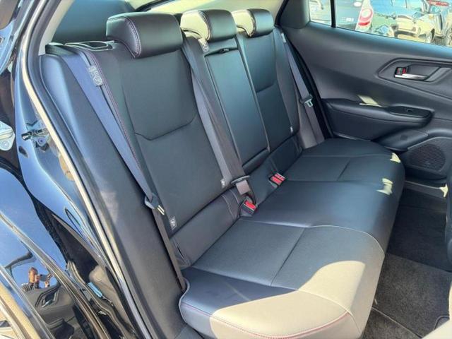 プリウス Ｚ　新品タイヤ／保証書／純正　１１．６インチ　ＳＤナビ／デジタルインナーミラー／衝突安全装置／シートヒーター／全方位モニター／車線逸脱防止支援システム／シート　合皮　衝突被害軽減システム　全周囲カメラ（5枚目）