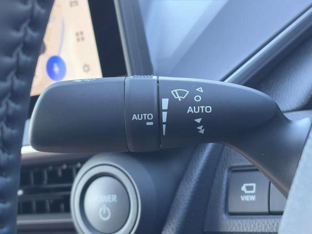 プリウス Ｚ　新品タイヤ／保証書／純正　１１．６インチ　ＳＤナビ／デジタルインナーミラー／衝突安全装置／シートヒーター／全方位モニター／車線逸脱防止支援システム／シート　合皮　衝突被害軽減システム　全周囲カメラ（18枚目）