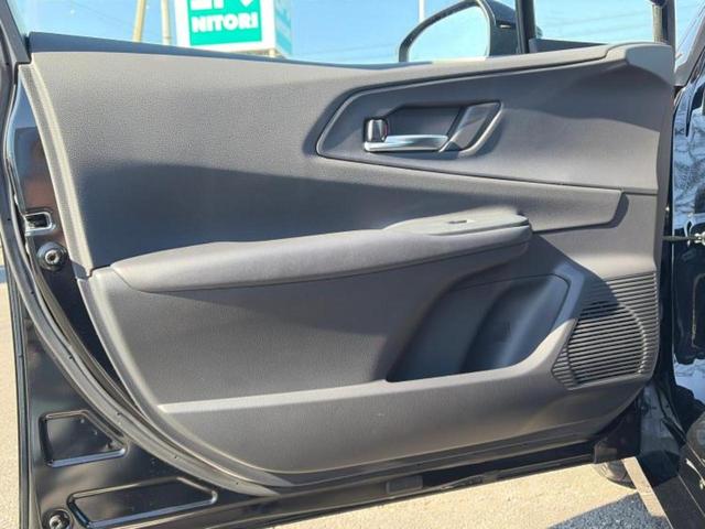 プリウス Ｚ　新品タイヤ／保証書／純正　１１．６インチ　ＳＤナビ／デジタルインナーミラー／衝突安全装置／シートヒーター／全方位モニター／車線逸脱防止支援システム／シート　合皮　衝突被害軽減システム　全周囲カメラ（22枚目）