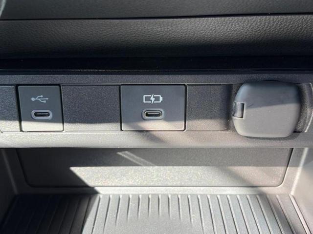 プリウス Ｚ　新品タイヤ／保証書／純正　１１．６インチ　ＳＤナビ／デジタルインナーミラー／衝突安全装置／シートヒーター／全方位モニター／車線逸脱防止支援システム／シート　合皮　衝突被害軽減システム　全周囲カメラ（37枚目）