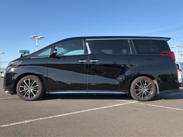 アルファード Ｓタイプゴールド　新品タイヤ／保証書／ディスプレイオーディオ＋ナビ９インチ／フリップダウンモニター　純正　１２．１インチ／デジタルインナーミラー／衝突安全装置／両側電動スライドドア／車線逸脱防止支援システム　ドラレコ（2枚目）