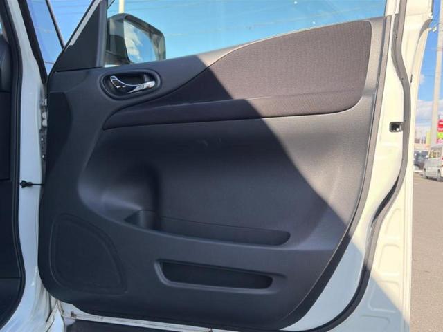 セレナ ハイウェイスターHVアドバンスドセーフティパッケ 純正 ナビ/フリップダウンモニター 純正 11インチ/エマージェンシーブレーキ/両側電動スライドドア/アラウンドビューモニター/車線逸脱防止支援システム/ドライブレコーダー 社外 衝突被害軽減システム(22枚目)