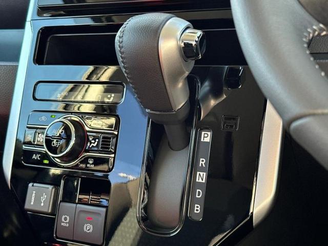 ルーミー カスタムG-T 保証書/ディスプレイオーディオ9インチ/スマートアシスト(トヨタ・ダイハツ)/両側電動スライドドア/シートヒーター 前席/パノラミックビューモニター/車線逸脱防止支援システム ターボ 全周囲カメラ(18枚目)