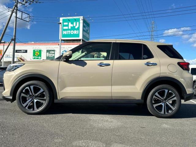 ロッキー プレミアムＧ　保証書／ディスプレイオーディオ９インチ／スマートアシスト（トヨタ・ダイハツ）／シートヒーター　前席／パノラマモニター／車線逸脱防止支援システム／登録済未使用車／ヘッドランプ　ＬＥＤ　全周囲カメラ　ＴＶ（2枚目）