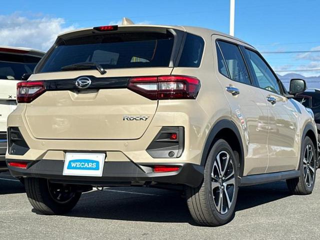 ロッキー プレミアムＧ　保証書／ディスプレイオーディオ９インチ／スマートアシスト（トヨタ・ダイハツ）／シートヒーター　前席／パノラマモニター／車線逸脱防止支援システム／登録済未使用車／ヘッドランプ　ＬＥＤ　全周囲カメラ　ＴＶ（3枚目）