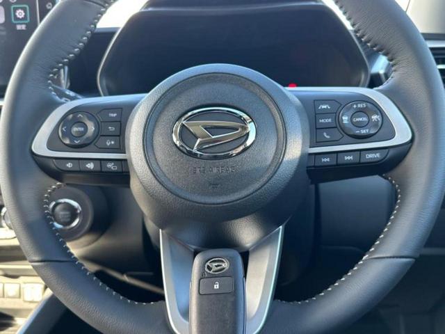 ロッキー プレミアムＧ　保証書／ディスプレイオーディオ９インチ／スマートアシスト（トヨタ・ダイハツ）／シートヒーター　前席／パノラマモニター／車線逸脱防止支援システム／登録済未使用車／ヘッドランプ　ＬＥＤ　全周囲カメラ　ＴＶ（14枚目）