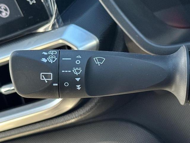 ロッキー プレミアムＧ　保証書／ディスプレイオーディオ９インチ／スマートアシスト（トヨタ・ダイハツ）／シートヒーター　前席／パノラマモニター／車線逸脱防止支援システム／登録済未使用車／ヘッドランプ　ＬＥＤ　全周囲カメラ　ＴＶ（16枚目）