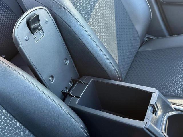 ロッキー プレミアムＧ　保証書／ディスプレイオーディオ９インチ／スマートアシスト（トヨタ・ダイハツ）／シートヒーター　前席／パノラマモニター／車線逸脱防止支援システム／登録済未使用車／ヘッドランプ　ＬＥＤ　全周囲カメラ　ＴＶ（30枚目）