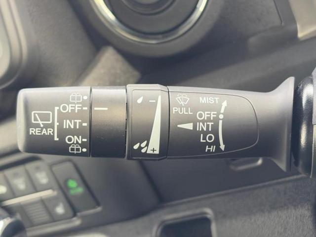 Ｎ－ＢＯＸカスタム ヒョウジュン　保証書／ホンダセンシング／電動スライドドア／シートヒーター　前席／車線逸脱防止支援システム／ヘッドランプ　ＬＥＤ／横滑り防止装置／アイドリングストップ／バックモニター／禁煙車／エアバッグ　運転席（12枚目）