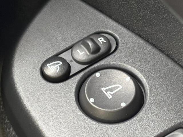 Ｎ－ＢＯＸカスタム ヒョウジュン　保証書／ホンダセンシング／電動スライドドア／シートヒーター　前席／車線逸脱防止支援システム／ヘッドランプ　ＬＥＤ／横滑り防止装置／アイドリングストップ／バックモニター／禁煙車／エアバッグ　運転席（18枚目）