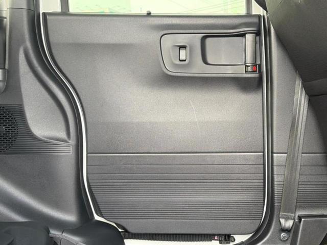 Ｎ－ＢＯＸカスタム ヒョウジュン　保証書／ホンダセンシング／電動スライドドア／シートヒーター　前席／車線逸脱防止支援システム／ヘッドランプ　ＬＥＤ／横滑り防止装置／アイドリングストップ／バックモニター／禁煙車／エアバッグ　運転席（23枚目）