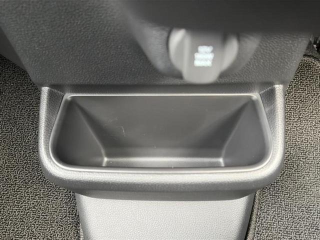 Ｎ－ＢＯＸカスタム ヒョウジュン　保証書／ホンダセンシング／電動スライドドア／シートヒーター　前席／車線逸脱防止支援システム／ヘッドランプ　ＬＥＤ／横滑り防止装置／アイドリングストップ／バックモニター／禁煙車／エアバッグ　運転席（28枚目）