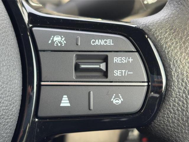 Ｎ－ＢＯＸカスタム ヒョウジュン　保証書／ホンダセンシング／電動スライドドア／シートヒーター　前席／車線逸脱防止支援システム／ヘッドランプ　ＬＥＤ／横滑り防止装置／アイドリングストップ／バックモニター／禁煙車／エアバッグ　運転席（32枚目）